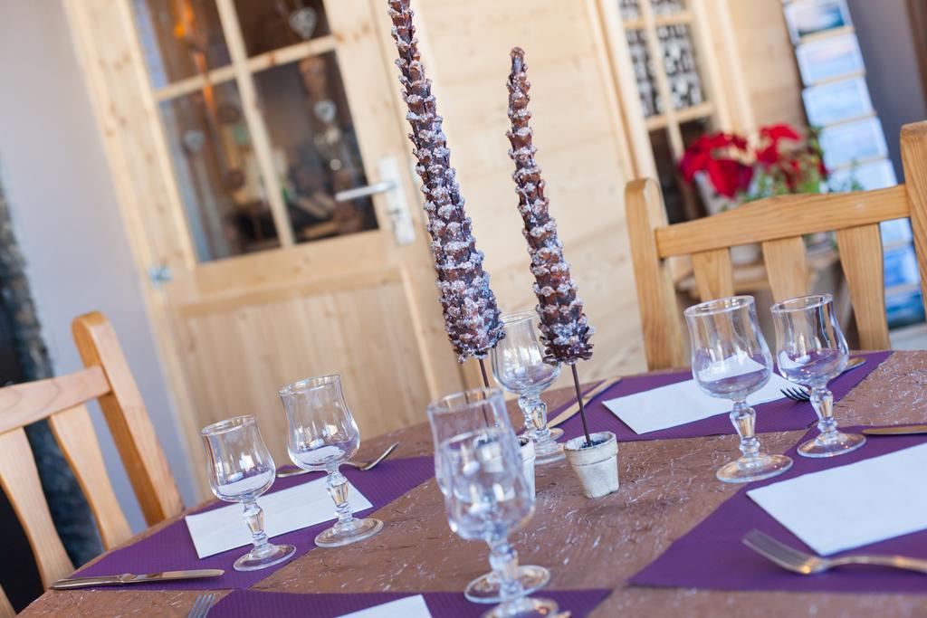Hotel Restaurant La Darbella Les Rousses Dış mekan fotoğraf