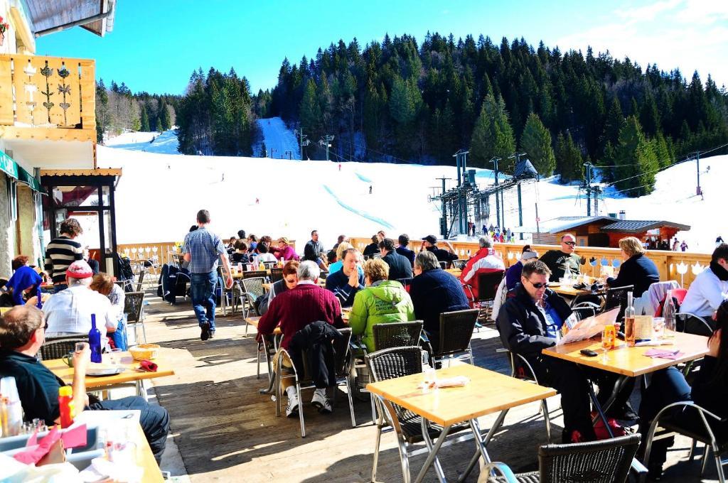 Hotel Restaurant La Darbella Les Rousses Dış mekan fotoğraf